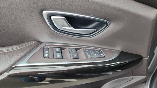 Renault Espace 1.6 dCi 160 EDC6 - Zen – 2017 – 130785 km – Diesel – Boîte Automatique — photo 44