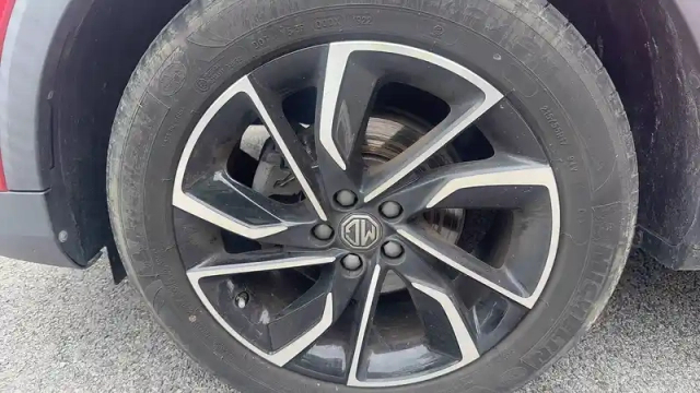 Mg Zs 1.5l vti-tech 106ch 2wd — photo 12