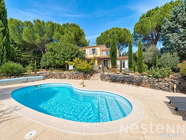 Villa 5 pièces 157 m²
