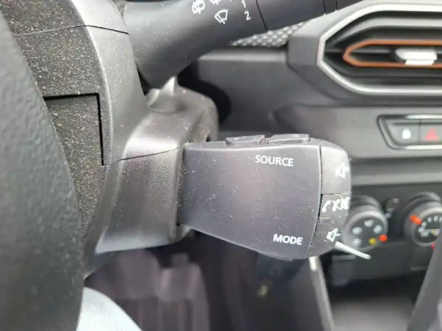 Dacia Sandero eco-g 100 — photo 17