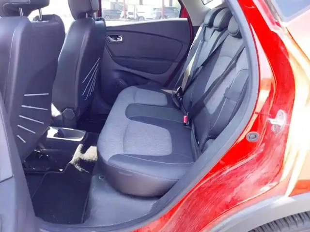 Renault Captur tce 120 energy edc — photo 15