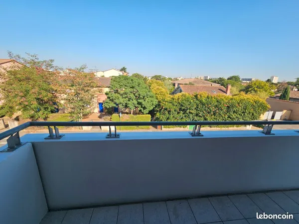 Appartement T3 57 m² - Très lumineux - Dernier étage - Balcon 11 m² - Parking 2 voitures - Gironis
