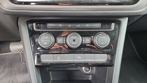 Volkswagen Touran 1.6 TDI 115 DSG7 - Confortline Business 7pl – 2018 – 195143 km – Diesel – Boîte Automatique — photo 15