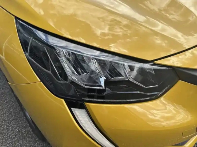 Peugeot 208 puretech 100 s&amp;s bvm6 — photo 16