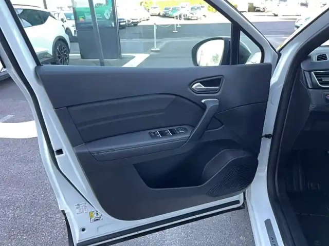 Renault Captur e-tech full hybrid 145 ch — photo 8