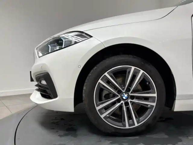 Bmw Serie 1 série 1 116ia 109ch business design dkg7 — photo 9