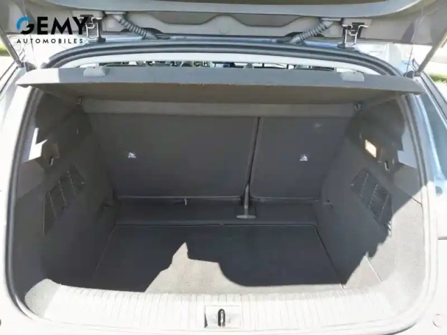 Renault Megane e-tech ev60 220 ch super charge — photo 6