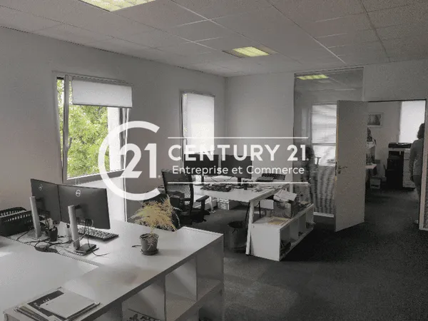 Local d'activité 105 m²