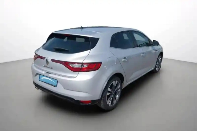 Renault Megane mégane iv berline tce 140 energy — photo 6