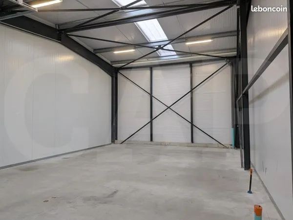 Local 100 m²