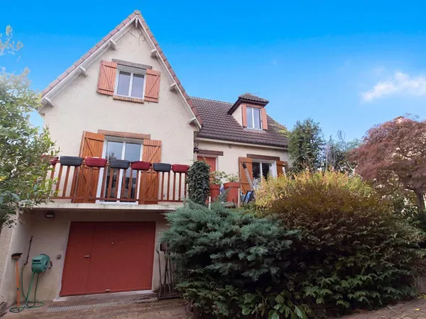 Maison Le Plessis Pate 6 pièce(s) 118 m2