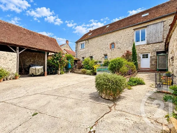 Maison 7 pièces 302 m²