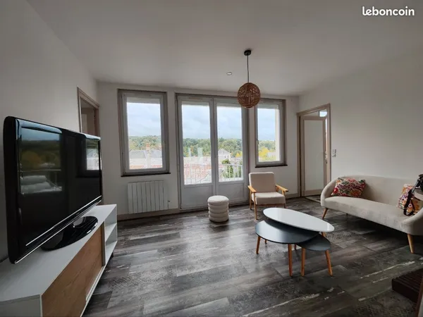 Location Appartement F3 avec balcon, cave et cour commune