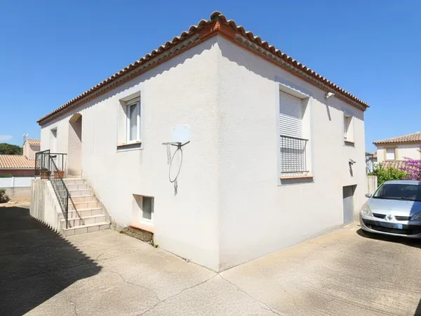 Villa 4 faces de 113m² avec sous-sol complet sur terrain de 369m²