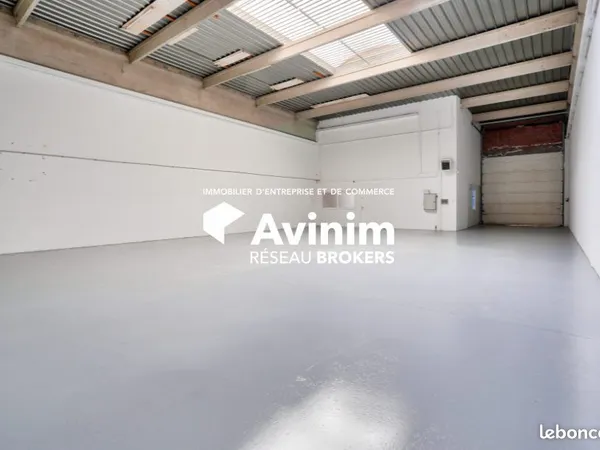 Local 165 m² Saint-Ouen-l'Aumône