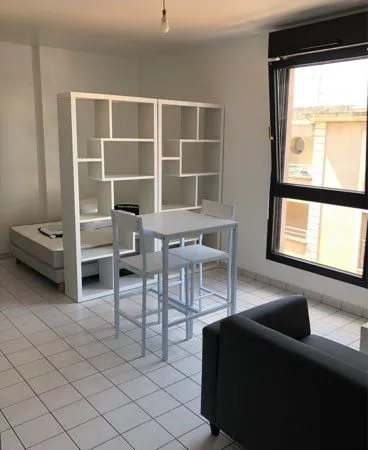 Studio meublé gare de Chartres