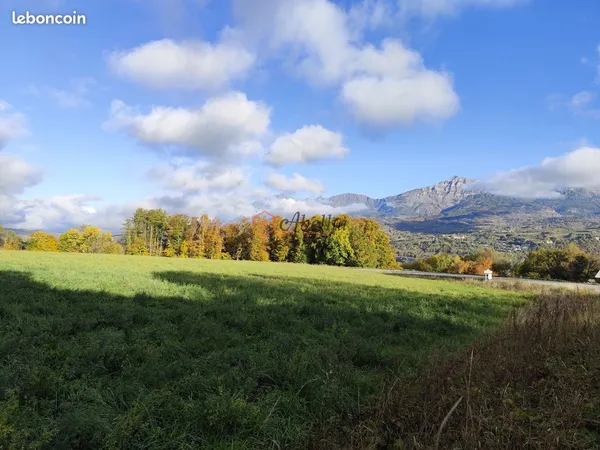 Terrain 3340 m² Forest-Saint-Julien
