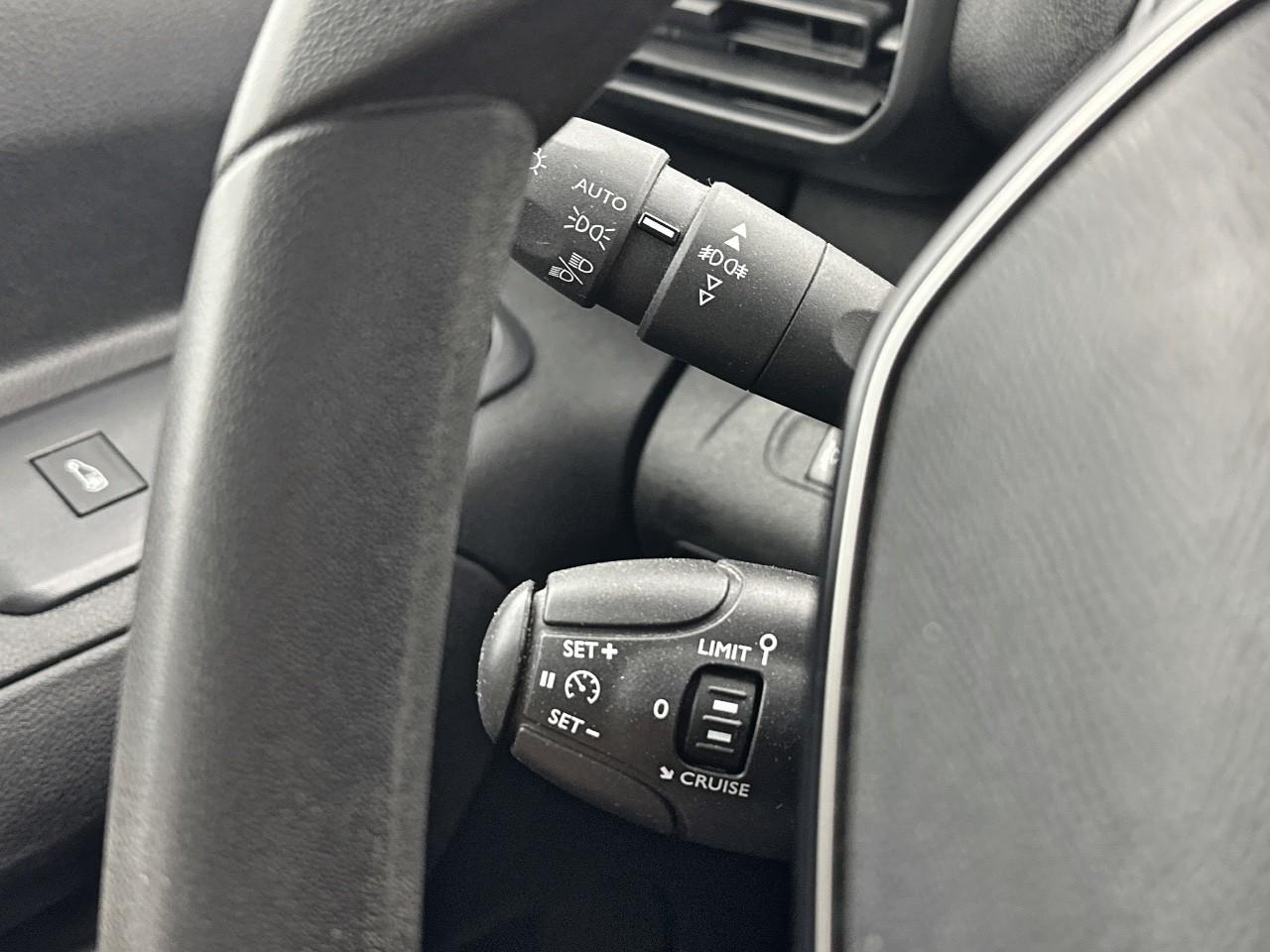 Peugeot Partner fourgon long 950 kg bluehdi 100 s&s bvm6 asphalt — photo 17