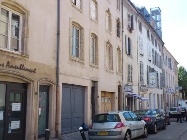 STUDIO MEUBLE - RUE DES PONTS - NANCY