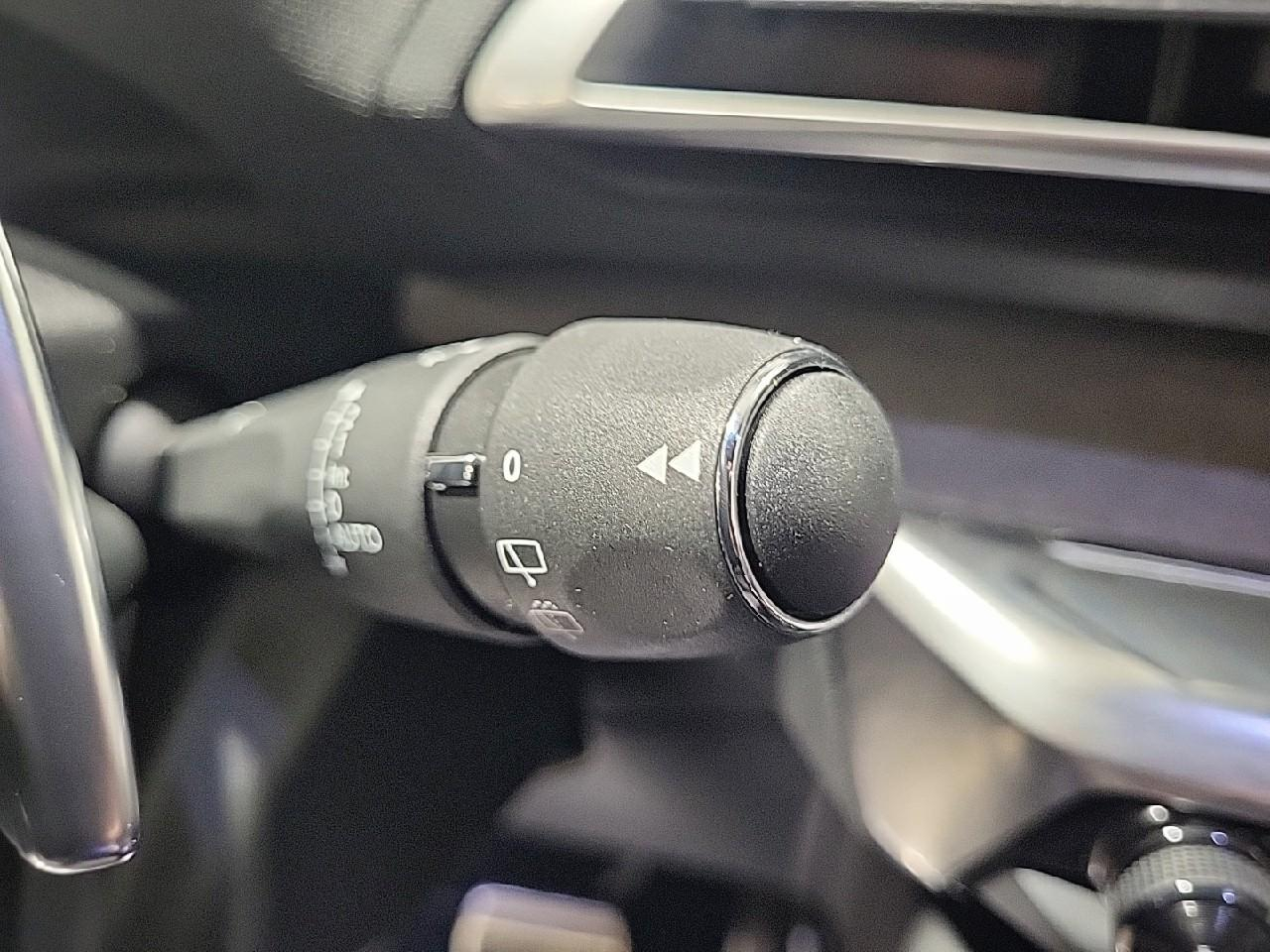 Peugeot 3008 puretech 130ch s&s eat8 gt — photo 21