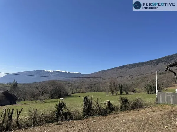 Terrain 807 m²