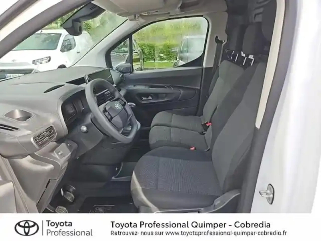 Toyota Proace city medium 100 d-4d start my25 — photo 12