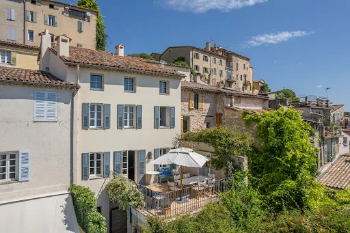 Propriété 11 pièces 327 m²