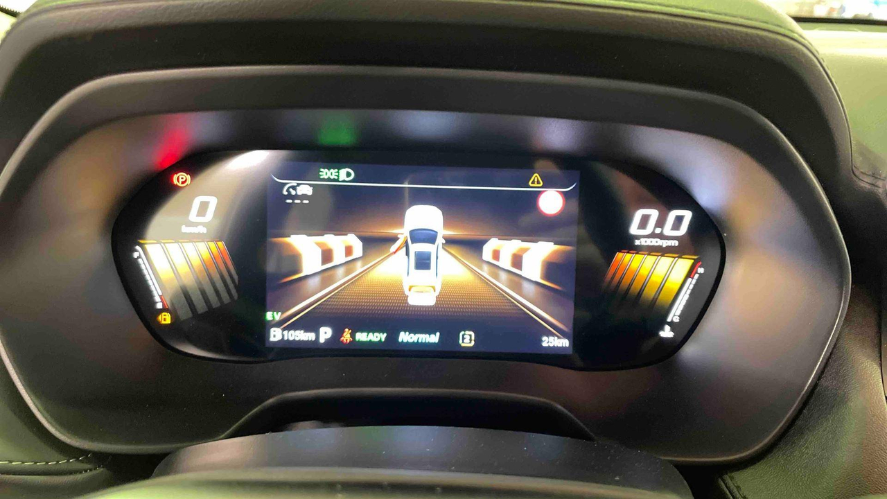 MG ZS 1.5 L Hybrid+ 197 ch — photo 17