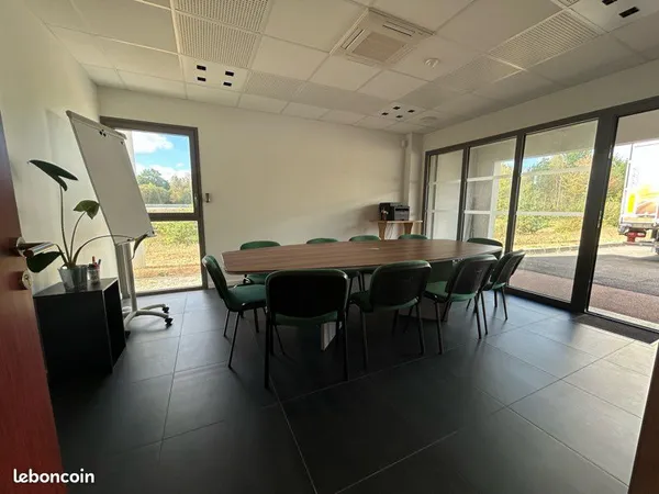 Location bureaux et salles de réunion