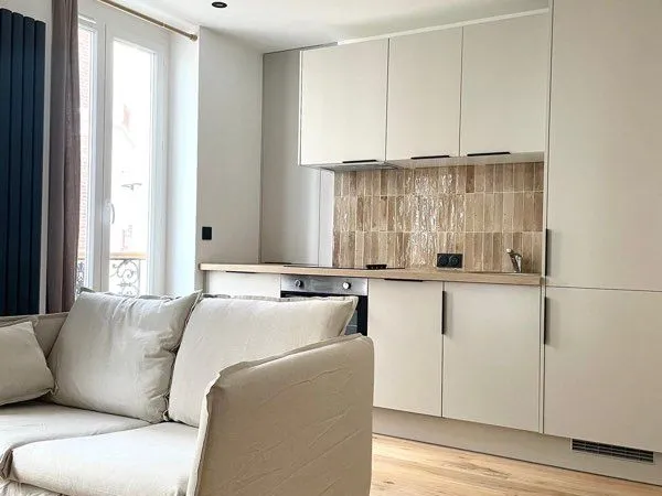 Appartement à louer - 2 pièces - Puteaux