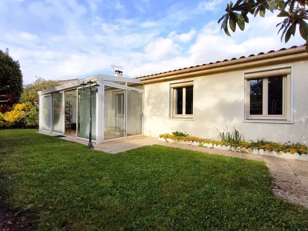 PAVILLON PLAIN PIED AVEC 3 CHAMBRES - POITIERS
