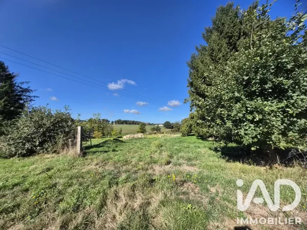 Terrain 2468 m²