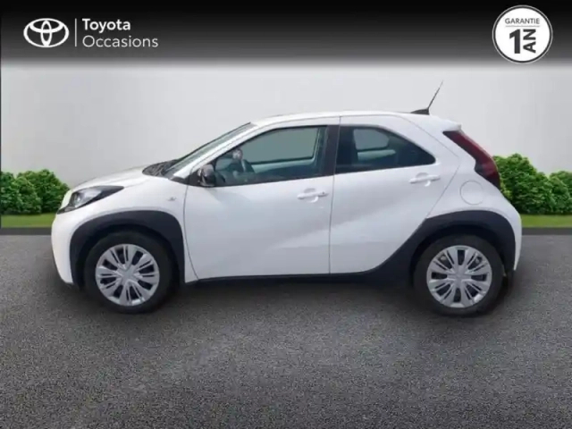 Toyota Aygo x 1.0 vvt-i 72ch dynamic my23 — photo 3