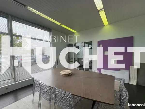 Bureaux 567 m²