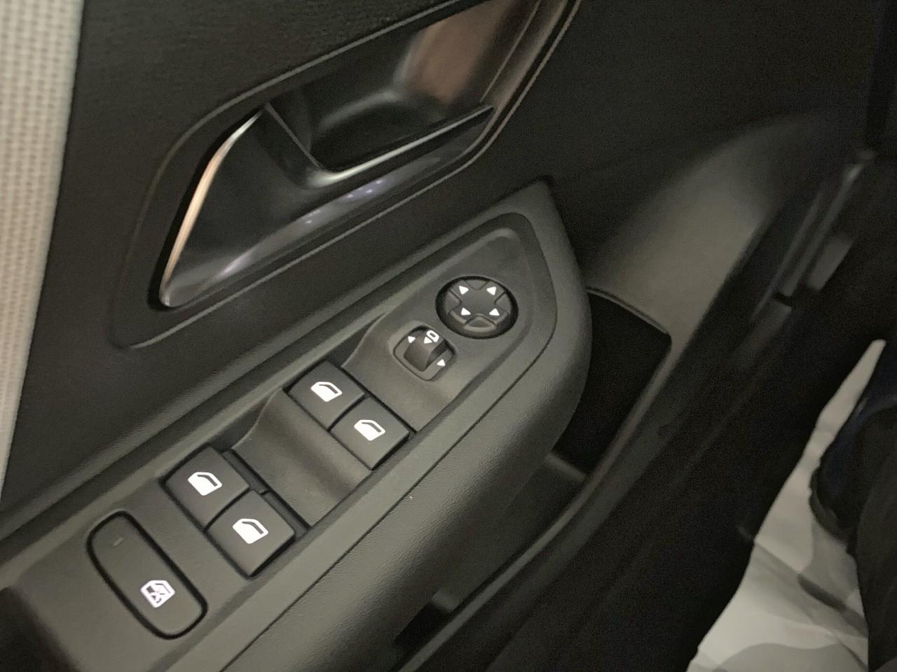 Citroën C4 X hybride 145 ch e-dcs6 max — photo 20