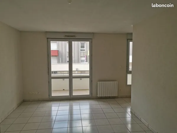 Appartement T2 47 m² avec ascenseur — Quartier Carnot / Gare des Bénédictins (Limoges)