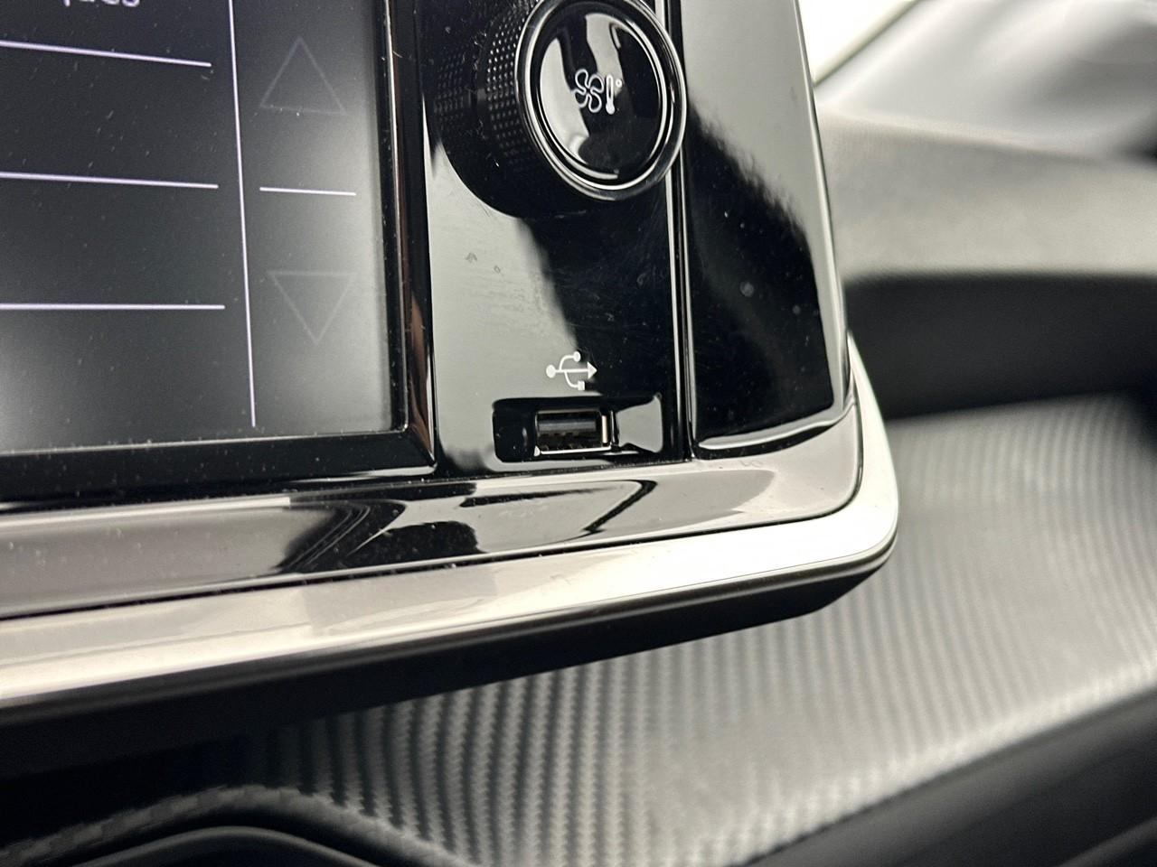Peugeot 208 puretech 75 s&s bvm5 like — photo 22