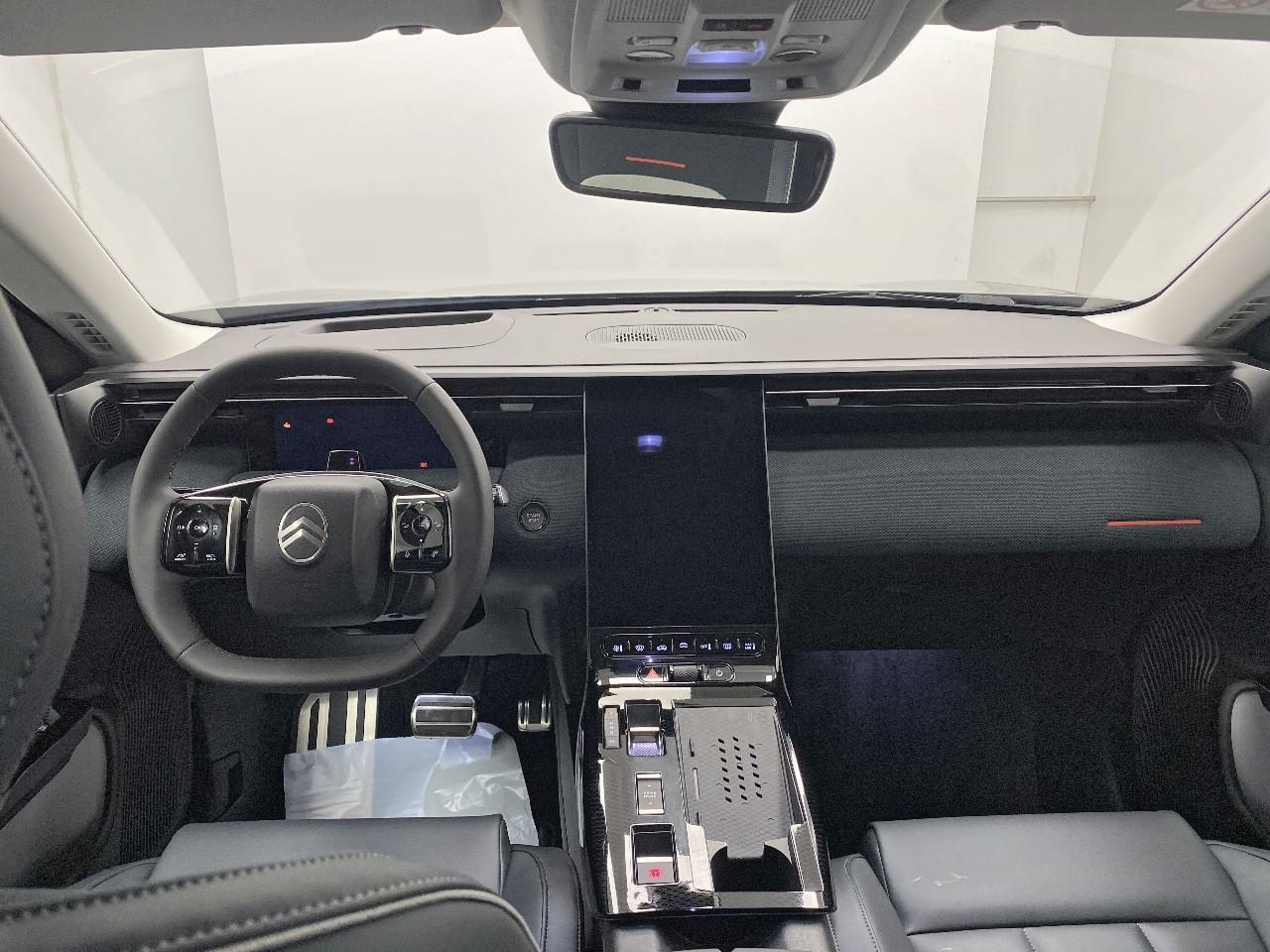 Citroën C5 Aircross hybride 145 ch e-dcs6 max — photo 8