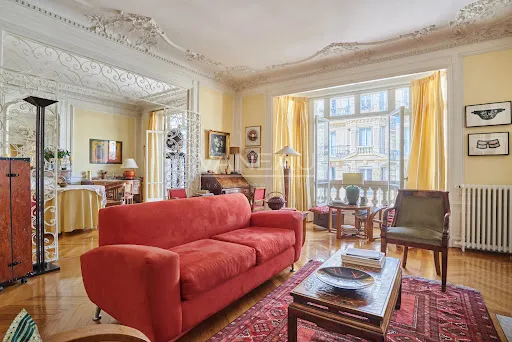 Appartement 5 pièces 143 m²