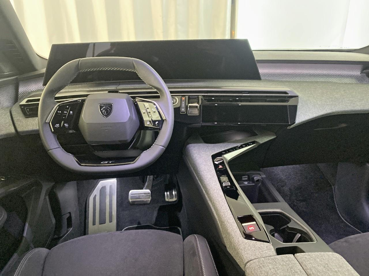 Peugeot 3008 hybrid 145 e-dcs6 gt — photo 8