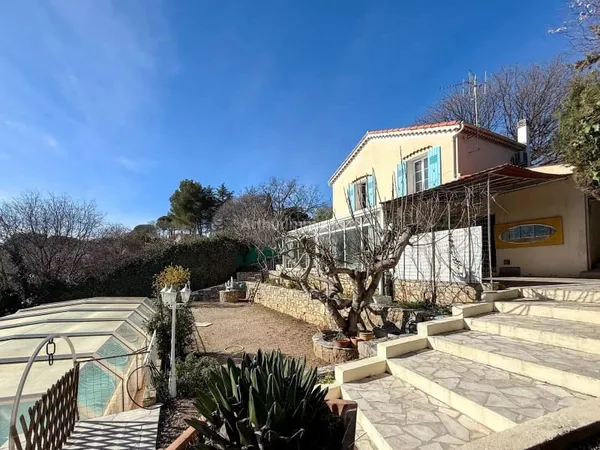 Villa 5 pièces 132 m²