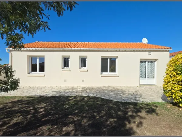 Maison plain-pied 3 chambres à 2,5 km des plages