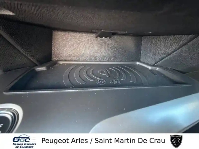 Peugeot 308 phev 225 e-eat8 — photo 25