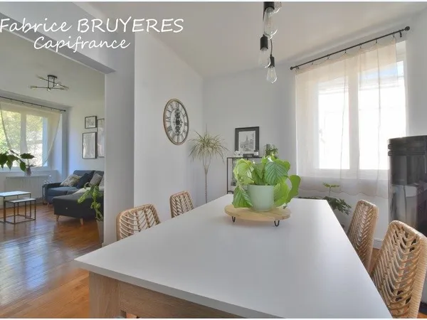 Maison à vendre 7 pièces USSEL (19)