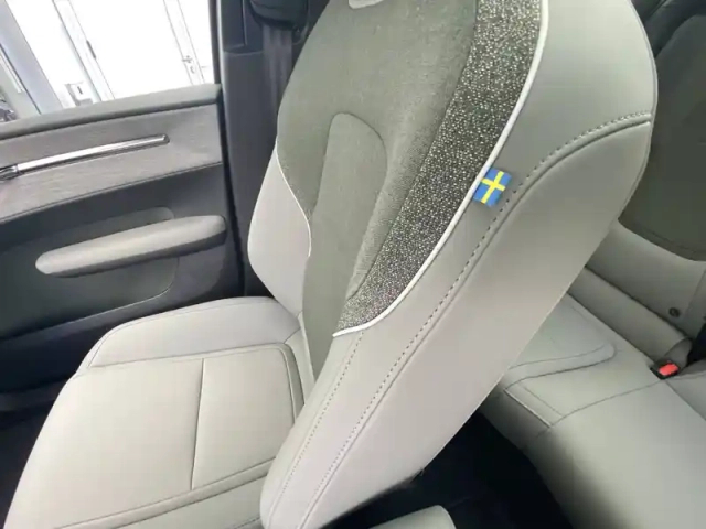 Volvo Ex30 cross country twin performance 428 ch 1edt — photo 32