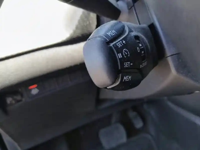 Peugeot 2008 puretech 130 s&amp;s eat8 — photo 20