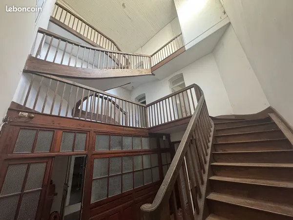 Propriété 16 pièces 910 m²