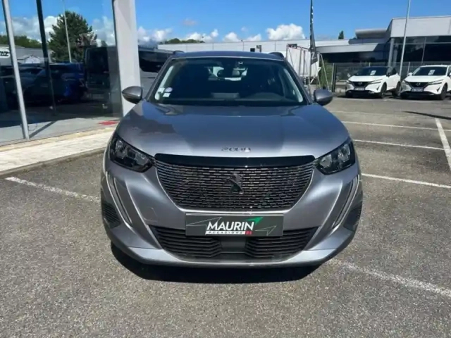 Peugeot 2008 1.2 puretech 130ch s&amp;s allure 7cv — photo 3