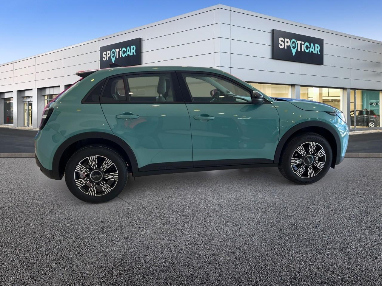 Fiat 600 1.2 hybrid turbo 110ch icone edct6 — photo 4