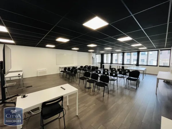 Local professionnel 103 m²